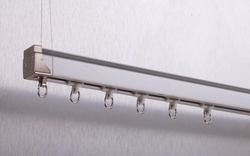 След занавеса держателя потолка автоматический молчаливый для занавесов окна