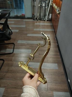 занавес Abs 28/19mm ставит в скобки ответная часть Китая регулируемая стена штанги занавеса поляка закрепляет АЛЮМИНИЕВЫЙ кронштейн утюга